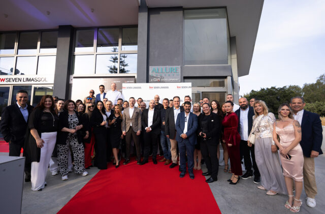 Λαμπερά εγκαίνια για την KW Seven στη Λεμεσό Λαμπερά εγκαίνια για την KW Seven στη Λεμεσό