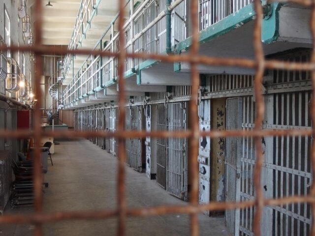 ΑΠΕΒΙΩΣΕ: 81χρονος κατάδικος στο Γενικό Νοσοκομείο Λευκωσίας – Νοσηλευόταν με σοβαρά προβλήματα υγείας ΑΠΕΒΙΩΣΕ: 81χρονος κατάδικος στο Γενικό Νοσοκομείο Λευκωσίας – Νοσηλευόταν με σοβαρά προβλήματα υγείας