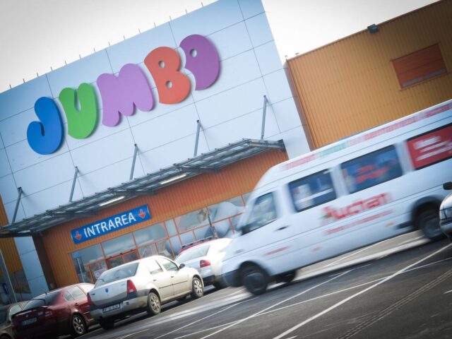 Η JUMBO επεκτείνεται σε έξι νέες αγορές με στρατηγική συμφωνία με τον Όμιλο BALFIN Η JUMBO επεκτείνεται σε έξι νέες αγορές με στρατηγική συμφωνία με τον Όμιλο BALFIN