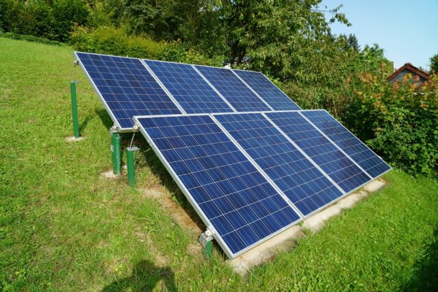 solar-photovoltaic-2666106_1280.jpg