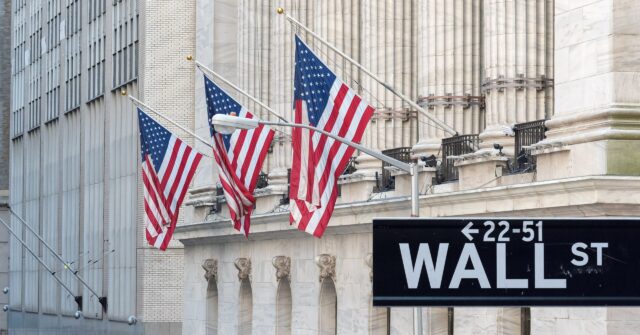 topic_wallstreet-926069614-scaled.jpg