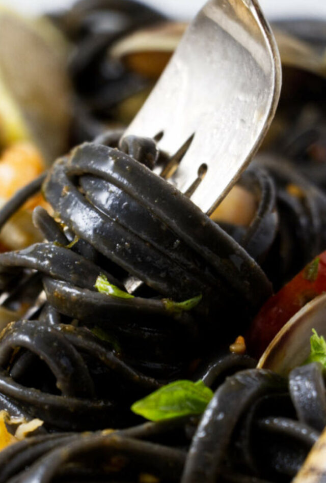 Δοκιμάσαμε το νέο Seafood Linguini στο Verde Caferesto