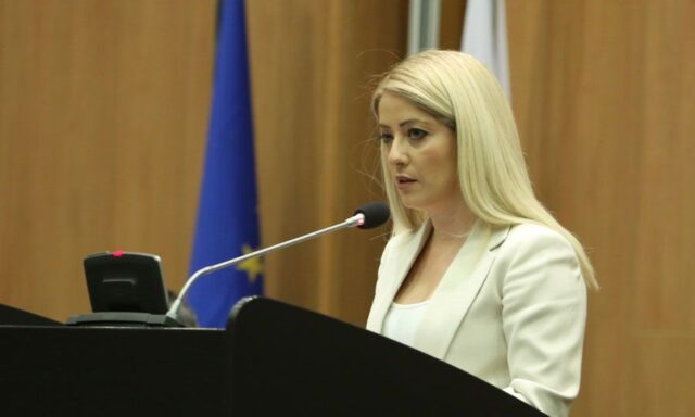 ΑΠΕΙΛΕΣ ΠΡΟΣ ΠτΒ: Συνεχίζονται οι έρευνες σε δύο μέτωπα ΑΠΕΙΛΕΣ ΠΡΟΣ ΠτΒ: Συνεχίζονται οι έρευνες σε δύο μέτωπα
