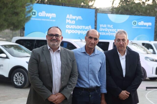 13 νέα οχήματα για τις ορεινές κοινότητες – Ενίσχυση και για την Κυπερούντα