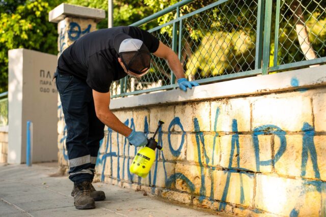 Πριν και μετά: Η διαφορά που έφερε η εκστρατεία καθαριότητας στον Άγιο Ιωάνν