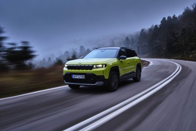 Το νέο Jeep Compass συνδυάζει ογδόντα χρόνια ιστορίας με τη σύγχρονη τεχνολογία Το νέο Jeep Compass συνδυάζει ογδόντα χρόνια ιστορίας με τη σύγχρονη τεχνολογία