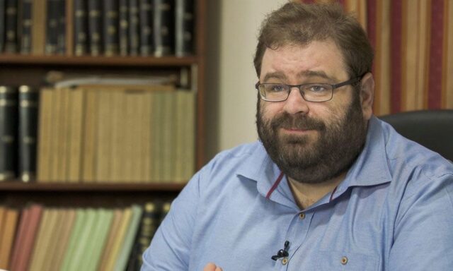Ταυτότητες: Ο Αιμιλιανίδης απορρίπτει την ελεύθερη επιλογή Ταυτότητες: Ο Αιμιλιανίδης απορρίπτει την ελεύθερη επιλογή