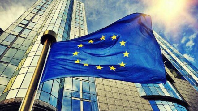 Στο μικροσκόπιο της Κομισιόν η Κύπρος για ελλιπή εφαρμογή των κανόνων κατά του ξεπλύματος χρήματος Στο μικροσκόπιο της Κομισιόν η Κύπρος για ελλιπή εφαρμογή των κανόνων κατά του ξεπλύματος χρήματος