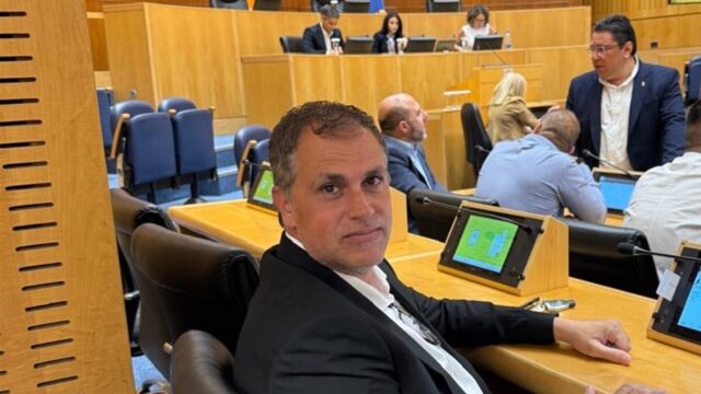 kounounis-16x9 Ο Μιχάλης Κουνούνης στη Βουλή για τα Αθλητικά Σχολεία