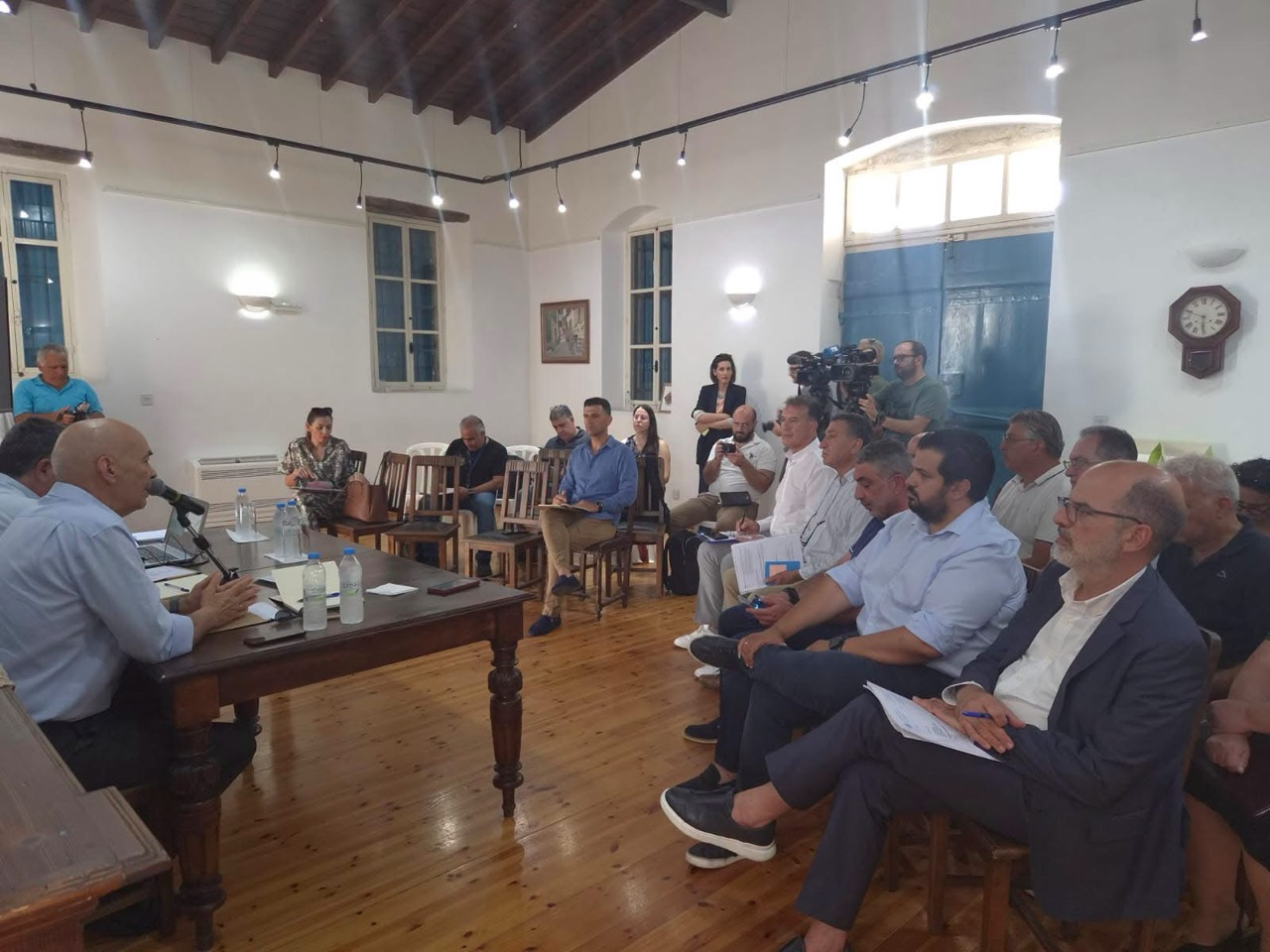 Ευρεία σύσκεψη των δημάρχων της Μείζονος Λεμεσού με τον Υπουργό Μεταφορών