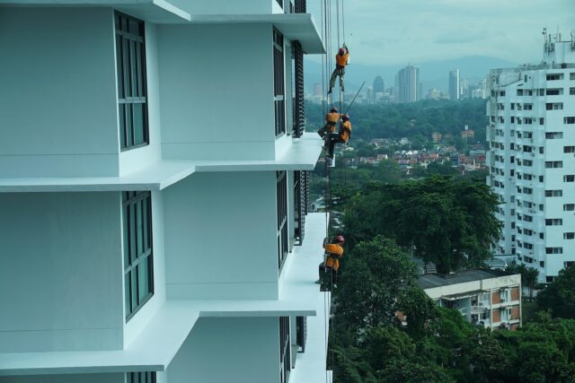 spencerwing-building-maintenance-3926057_1920.jpg