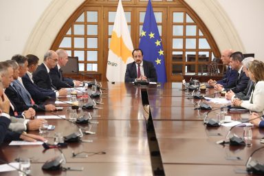 Πρόεδρος της Δημοκρατίας – Εκτελεστική Επιτροπή της ΟΕΒ