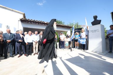 Πρόεδρος της Δημοκρατίας – Εθνικό Μνημόσυνο των ηρώων της ΕΟΚΑ Ιωνά Νικολάου και Κυριάκου Κολοκάση