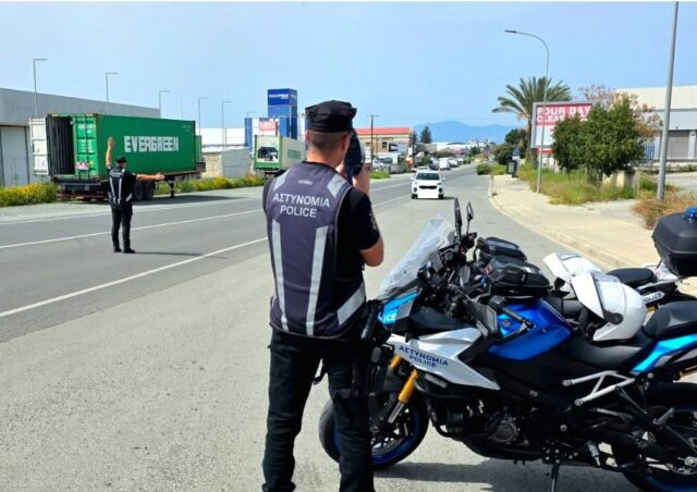 Πάνω από 3.000 καταγγελίες σε μία εβδομάδα – 894 οδηγοί για υπερβολική ταχύτητα Πάνω από 3.000 καταγγελίες σε μία εβδομάδα – 894 οδηγοί για υπερβολική ταχύτητα