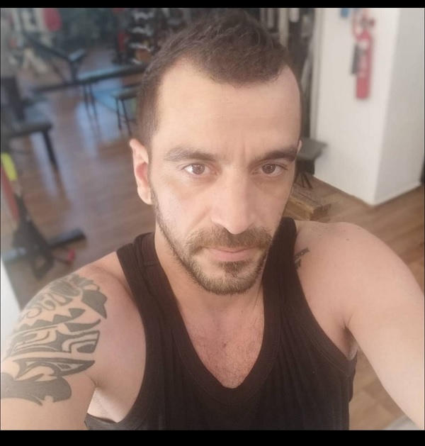 Φωτογραφία που δόθηκε στη δημοσιότητα από την Αστυνομία αποκλειστικά για τον εντοπισμό του καταζητούμενου προσώπου.