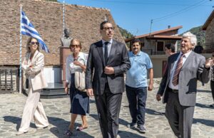 Μηλικούρι: Τιμήθηκε η παρακαταθήκη του Αλέκου Μιχαηλίδη παρουσία του ΥΠΕΞ Ο Υπουργός Εξωτερικών Κωνσταντίνος Κόμπος κατά την επίσκεψή του στο Μηλικούρι για το μνημόσυνο του Αλέκου Μιχαηλίδη