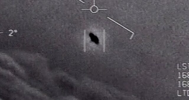 H EE φέρεται να παρακολουθεί τον ουρανό για UFO – Πιλότοι μιλούν για περιστατικά σε Κύπρο και Μύκονο