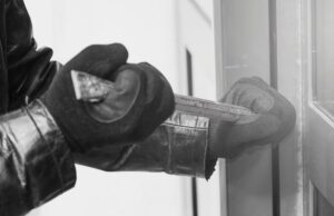 Κλοπιμαία άνω των €10.000 – Δύο συλλήψεις για διάρρηξη κατοικίας