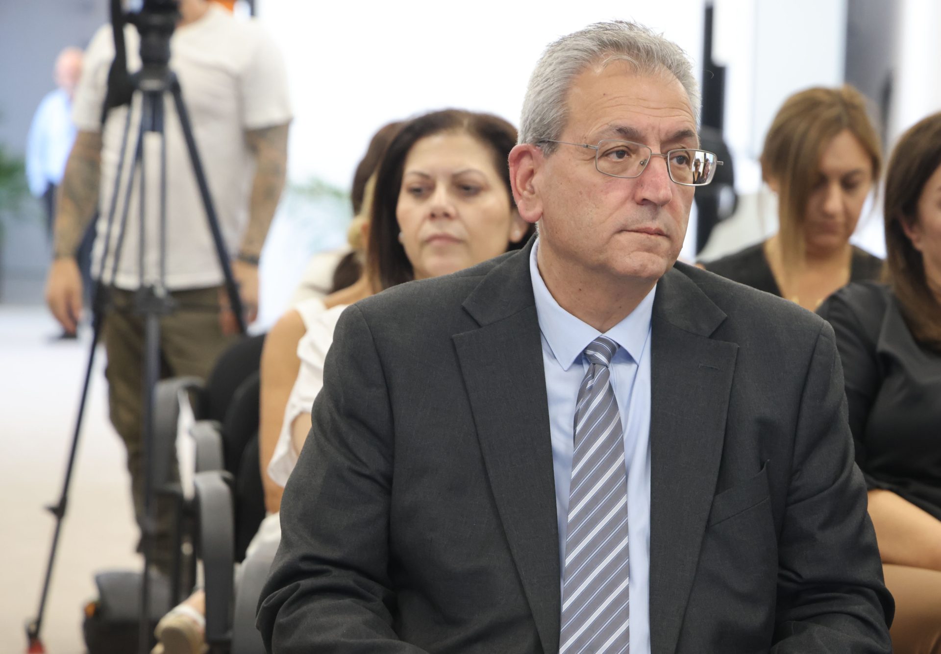 Υπουργός Εργασίας, Υφυπουργός Έρευ