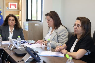 Υπουργός Μεταφορών, Υπουργός Παιδείας – Διευρυμένη Υπουργική Σύσκεψη με θέμα τις σχολικές διαδρομές και την παραβατικότητα