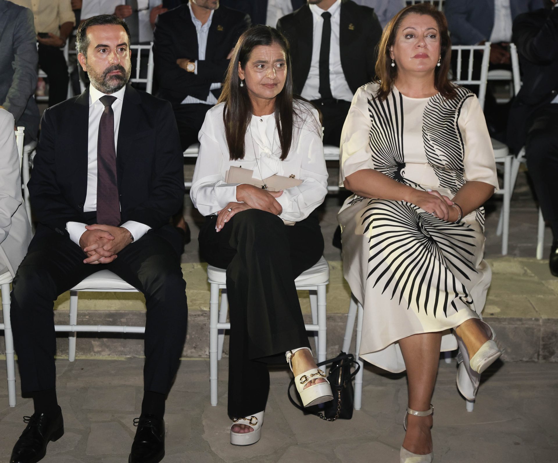 Πρόεδρος της Δημοκρατίας – Επετει