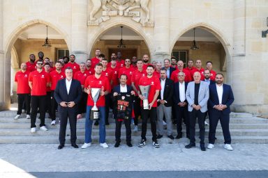 Πρόεδρος της Δημοκρατίας – Αποστολή καλαθοσφαιρικής ομάδας Ολυμπιακού Πειραιώς