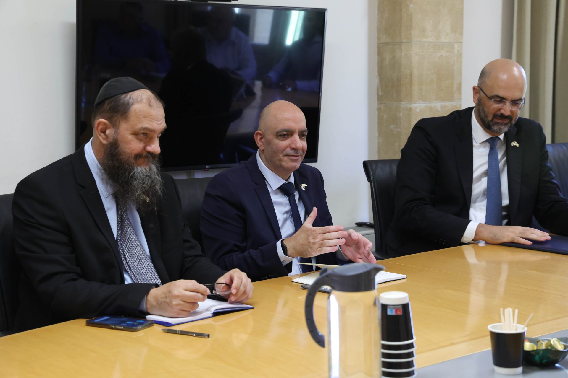 Υπουργός Εσωτερικών, Υπουργός Άμυν