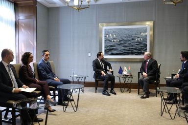 Πρόεδρος της Δημοκρατίας – Βασιλιάς της Ιορδανίας