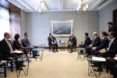 Πρόεδρος της Δημοκρατίας – Βασιλιάς της Ιορδανίας