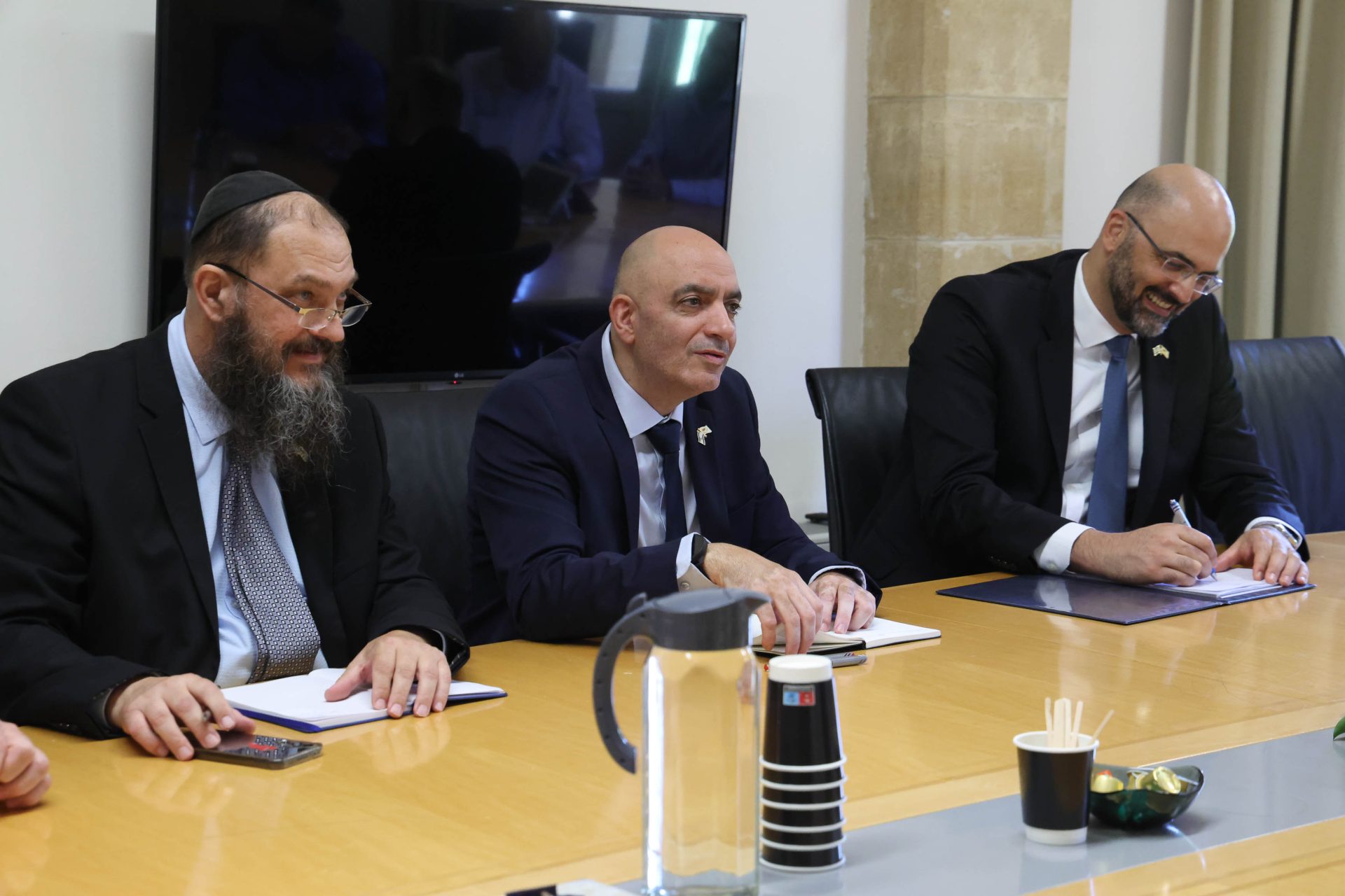 Υπουργός Εσωτερικών, Υπουργός Άμυν
