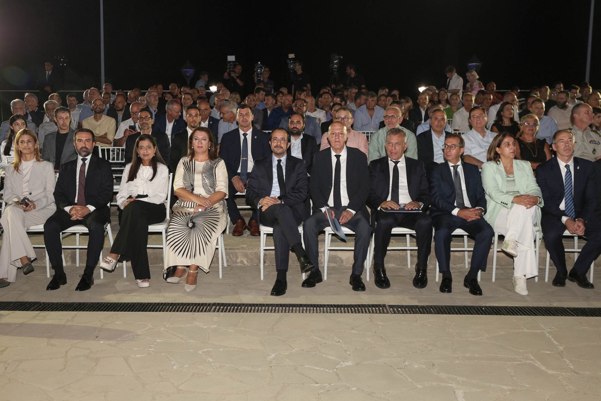 Πρόεδρος της Δημοκρατίας – Επετει