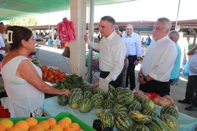 Υπουργός Γεωργίας – Επίσκεψη στη νέα Λαϊκή Αγορά Στροβόλου