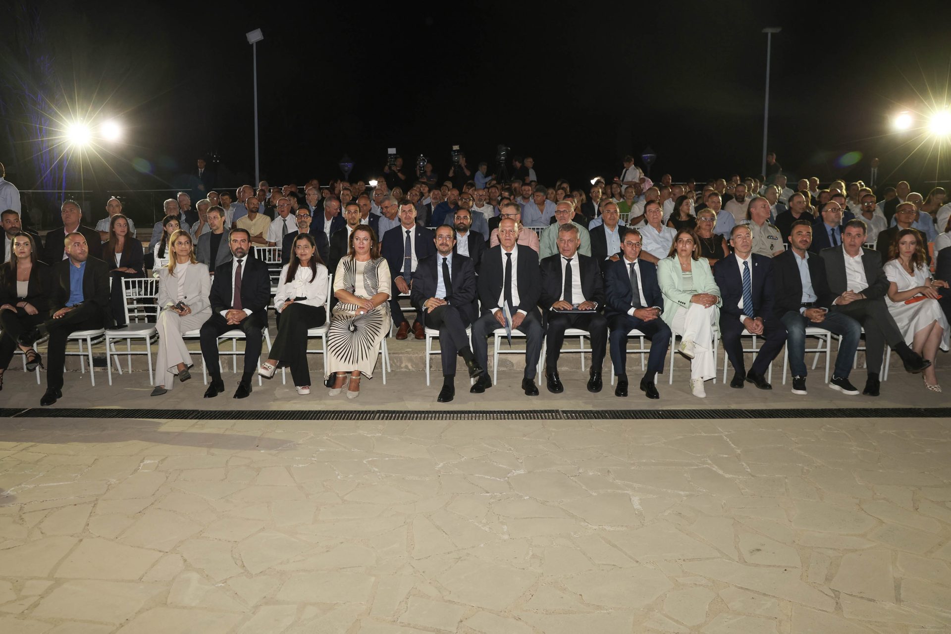 Πρόεδρος της Δημοκρατίας – Επετει