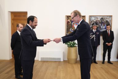 Πρόεδρος της Δημοκρατίας – Διαπιστευτήρια του νέου Πρέσβη του Βασιλείου της Σουηδίας