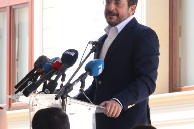 Πρόεδρος της Δημοκρατίας – Τελετή εγκαινίων της ανάπλασης του πυρήνα της Κοινότητας Μενίκου