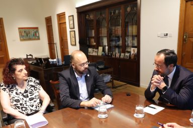 Πρόεδρος της Δημοκρατίας – Εκτελεστική Επιτροπή ΟΣΑΚ