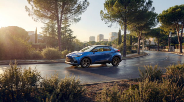 Toyota-C-HR-1.png