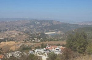 Υπό έλεγχο η φωτιά στα Κελιά – Έκαψε τέσσερα δεκάρια χόρτα