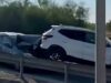 ΚΑΤΕΧΟΜΕΝΑ: Καραμπόλα με τέσσερα αυτοκίνητα στη Μια Μηλιά – Αυτοκίνητο «καβαλά» άλλο όχημα- (Βίντεο)