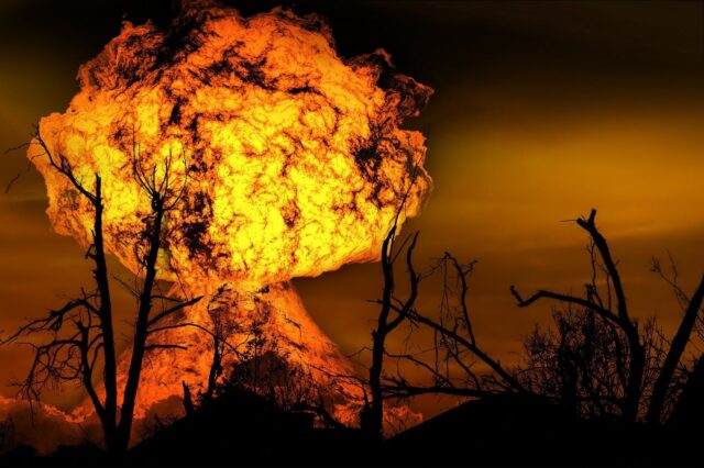 geralt-explosion-123690_1920.jpg