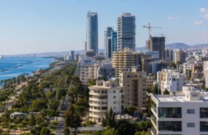 Πανοραμική άποψη της παραλιακής ζώνης και νέων κτιρίων στη Λεμεσό