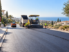 Κούριο: €1,8 εκατ. για ασφαλτοστρώσεις – Η λίστα δρόμων από Ύψωνα έως Επισκοπή Συμβολική απεικόνιση εργασιών ασφαλτόστρωσης σε δρόμο