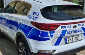 Λεμεσός: Συνελήφθη αστυνομικός για υπόθεση κλοπής σκούτερ που φυλασσόταν ως τεκμήριο Περιπολικό της Αστυνομίας Κύπρου σε φωτογραφία αρχείου