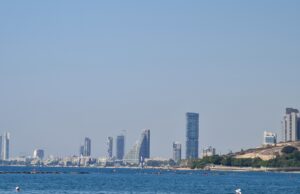 Πλειστηριασμοί στη Λεμεσό: 21 ειδοποιήσεις έως τις 30 Σεπτεμβρίου για κατοικίες, διαμερίσματα και γη Άποψη της Λεμεσού με κατοικίες και πολυώροφα κτίρια