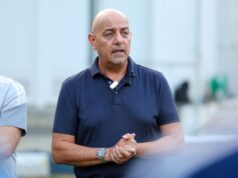 Χάλασε το τηλέφωνο του προέδρου;