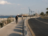 Πεζοί και ποδηλάτες σε ασφαλή παραλιακή όδευση προς το Νέο Λιμάνι Λεμεσού