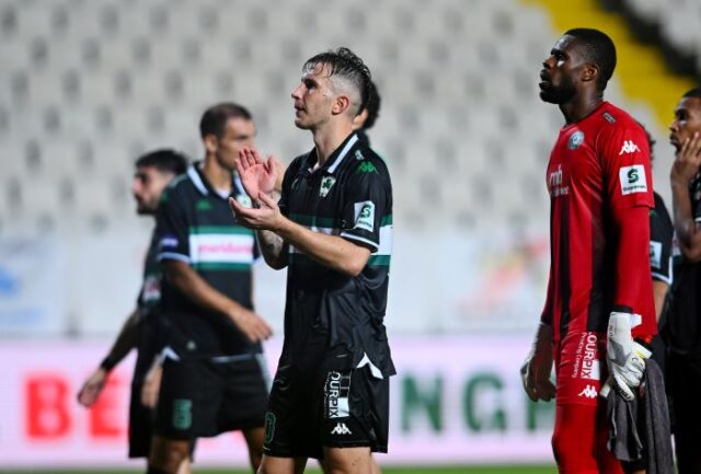 «’Επνιξε» το 3-3, φέρει ευθύνη και στο πρώτο γκολ ο Ουζόχο… «’Επνιξε» το 3-3, φέρει ευθύνη και στο πρώτο γκολ ο Ουζόχο…