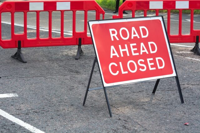 road-sign-4244285_1280.jpg