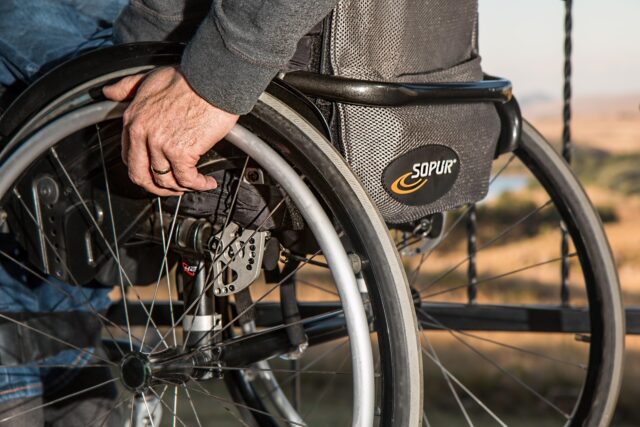 stevepb-wheelchair-749985_1920.jpg