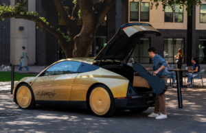 Tesla: Το Cybercab δεν πείθει αναλυτή που αποτιμά τη μετοχή 78% χαμηλότερα